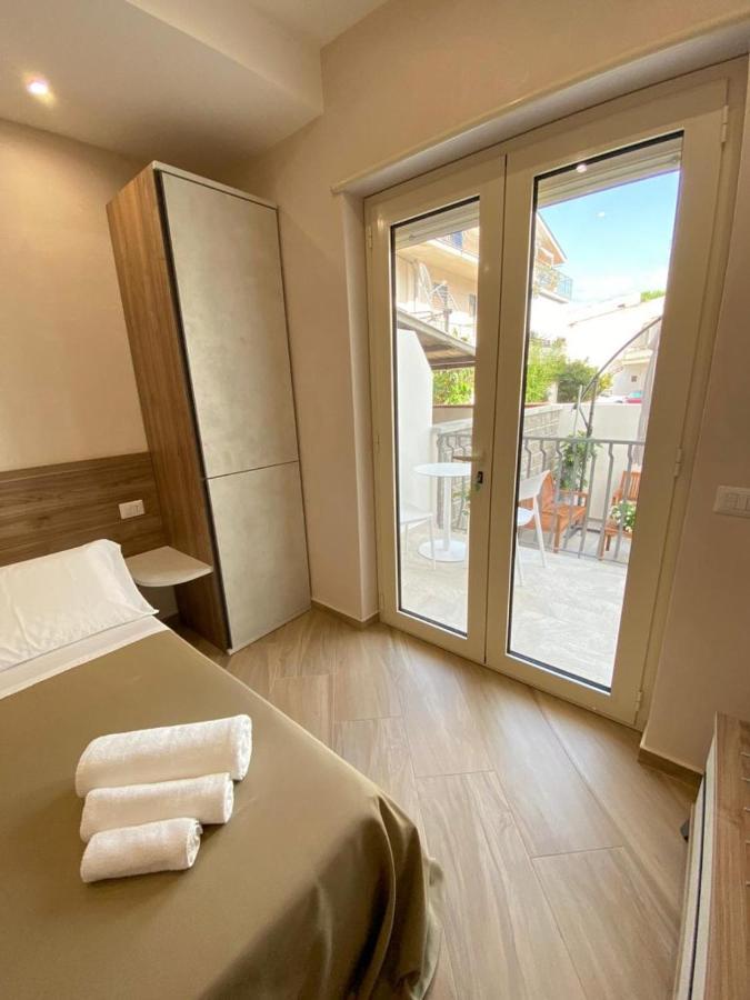 Esperia B&B Оливери Экстерьер фото